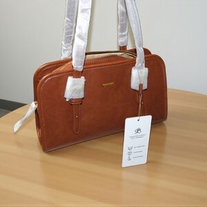 Lovevook! Brown Leather Bag!